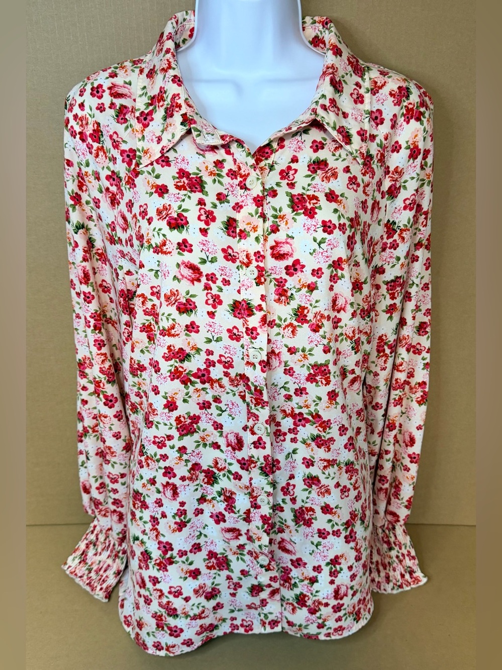 Dokotoo Casual Floral Button Up Blouse With Sleeve Detail Sz XL